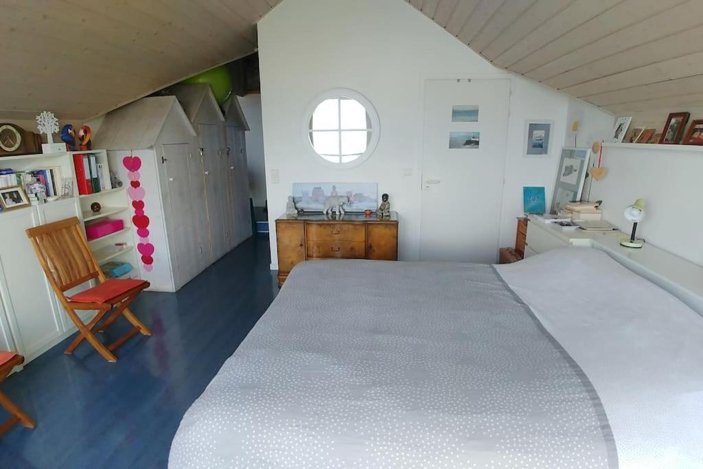 Lakefront. Appartement Pieds Dans L'Eau. View And Direct Access To The Lake. Anthy-sur-Leman Luaran gambar